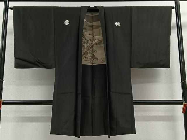 平和屋着物∞男性　長羽織　紬地　黒紋付　羽裏：風景文　正絹　逸品　CABE4960ua