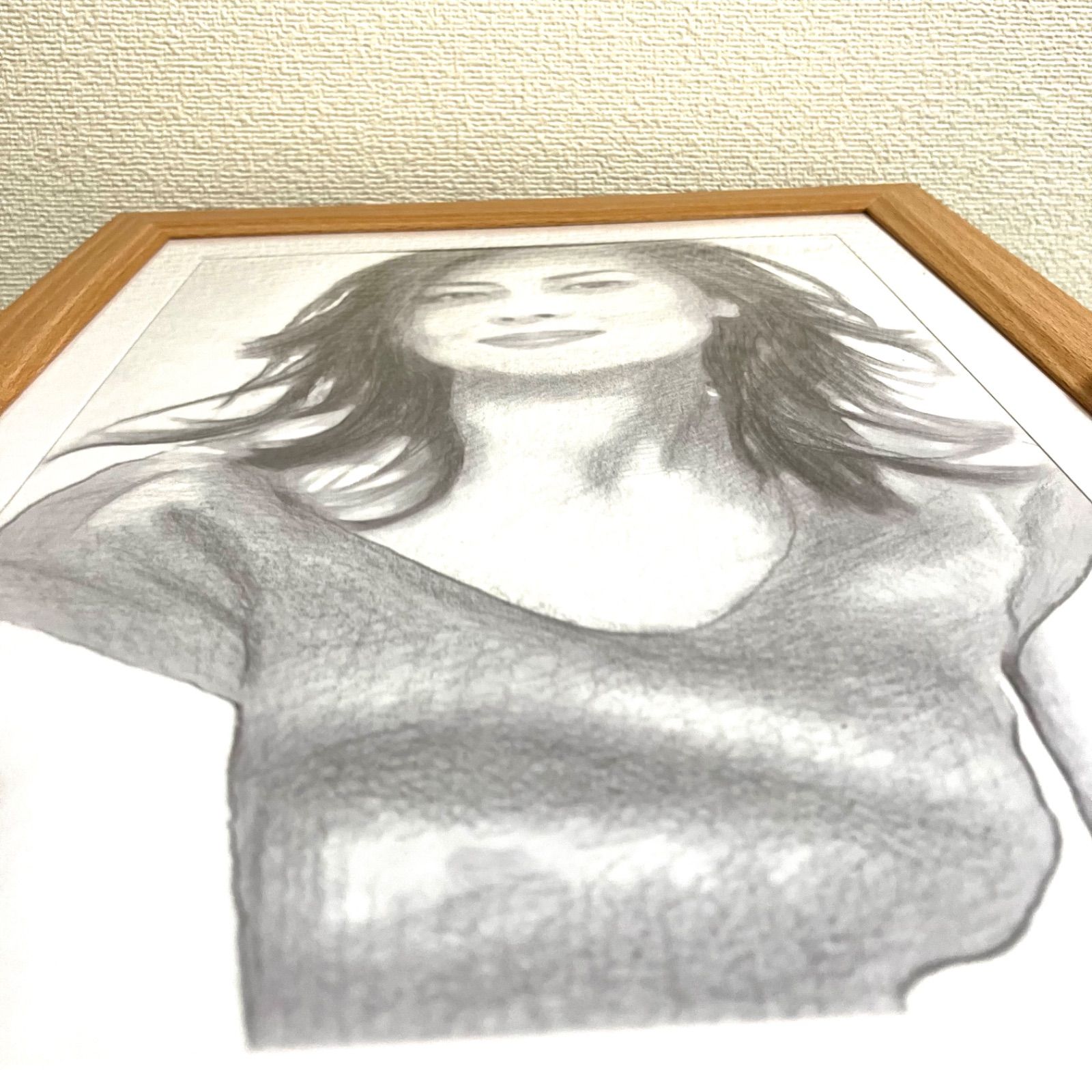 女優画14 額装品　額縁寸法45cm×33cm　パステル、ペン、鉛筆画　定款付 女優画14 額装品 額縁寸法33cm×24cm パステル、ペン、鉛筆画 定款付