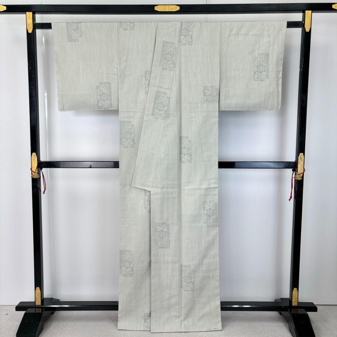 本場結城紬 玉紬 結織苑 保証書付 100亀甲 花模様 卯の花色 K-5904