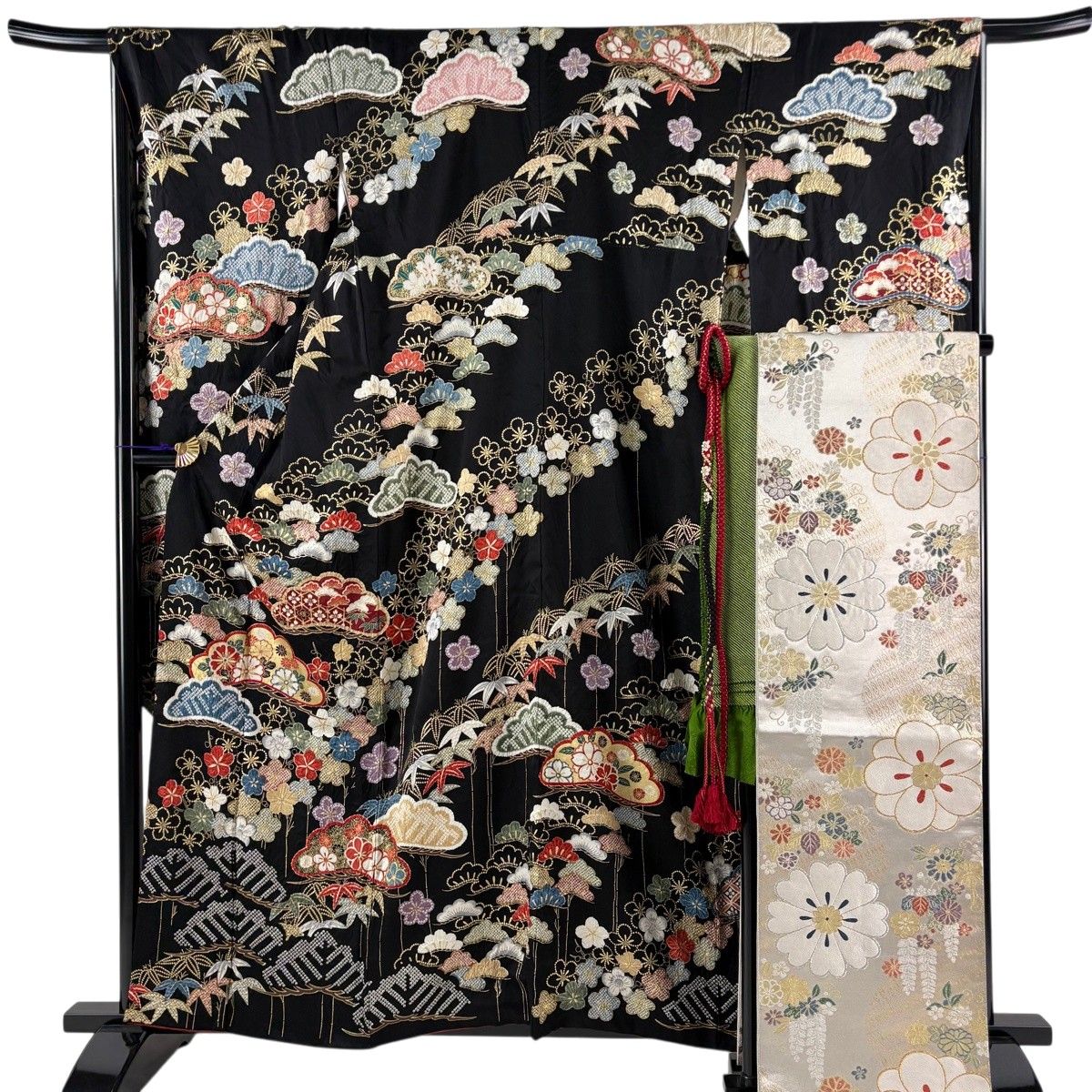 振袖 美品 秀品 身丈160cm 裄丈64cm 正絹 【中古】 美品】 振袖 身丈160cm 裄丈67cm M 袷 蝶 秋草 金銀彩 染め分け 山吹