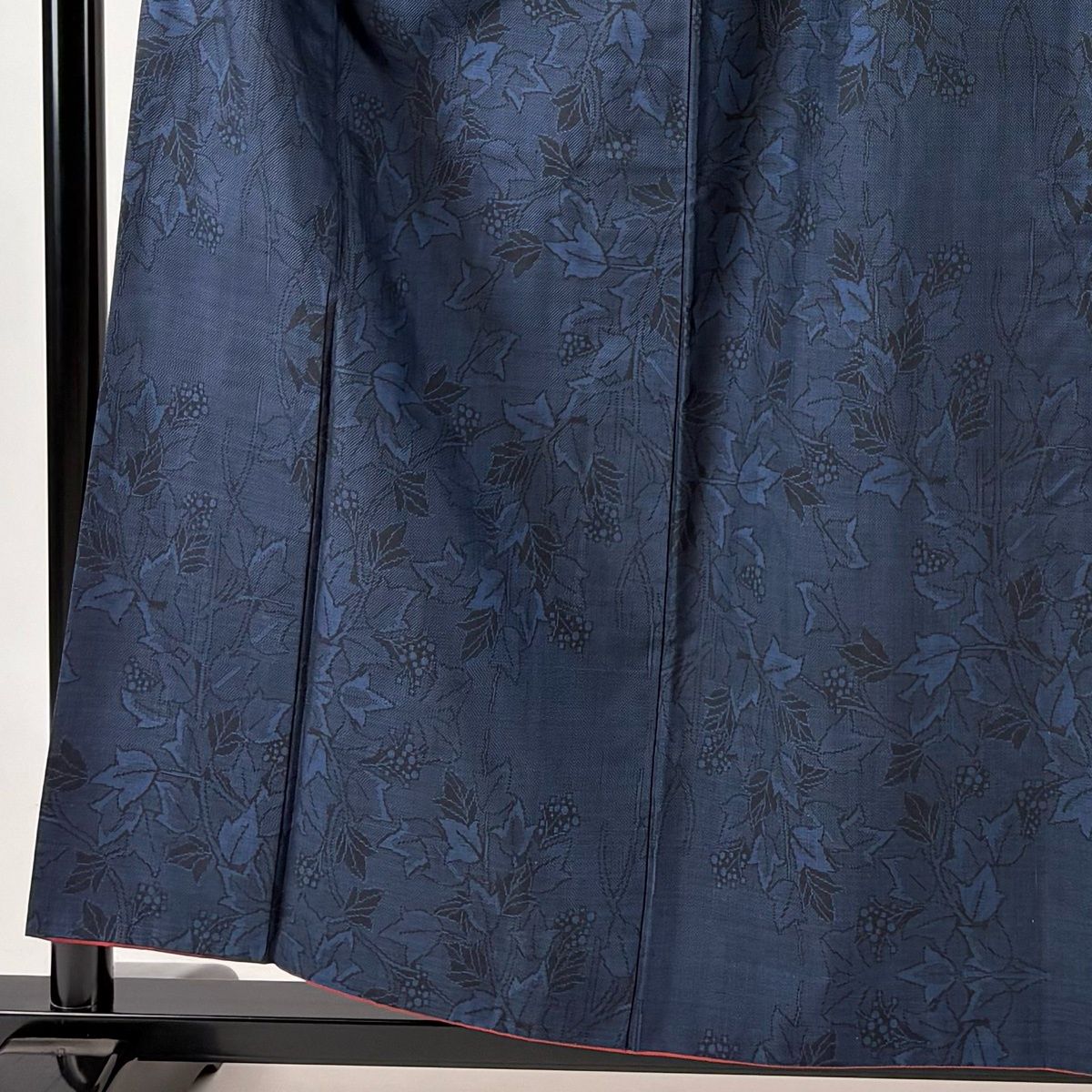 紬 身丈152cm 裄丈64cm 正絹 名品 【中古】 紬 身丈157cm 裄64cm レディース 袷 花柄 裄Mサイズ 秋冬春用 正絹
