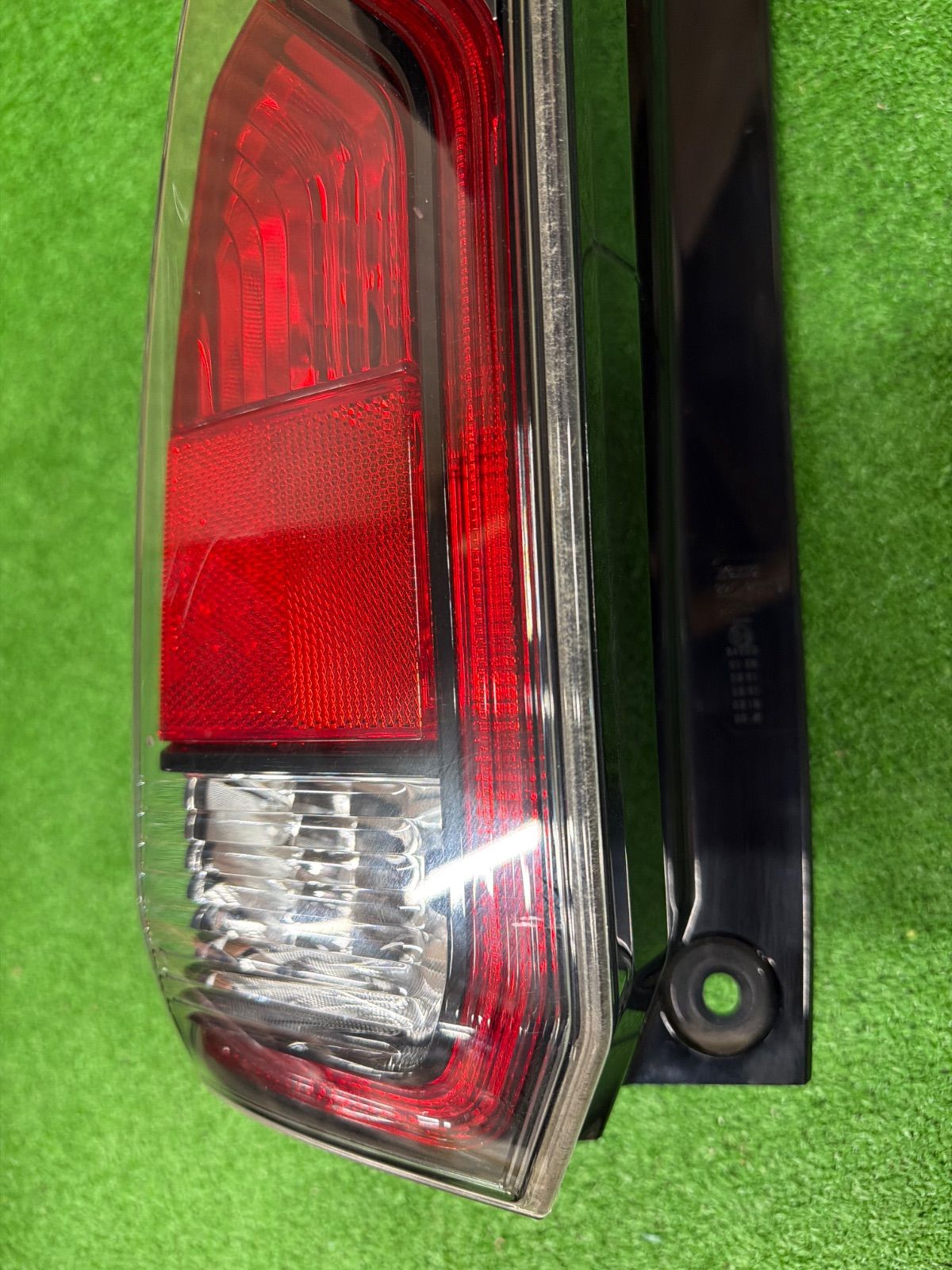 日産 セレナ C27 純正 左側 テールランプ KOITO 220-23719 (848
