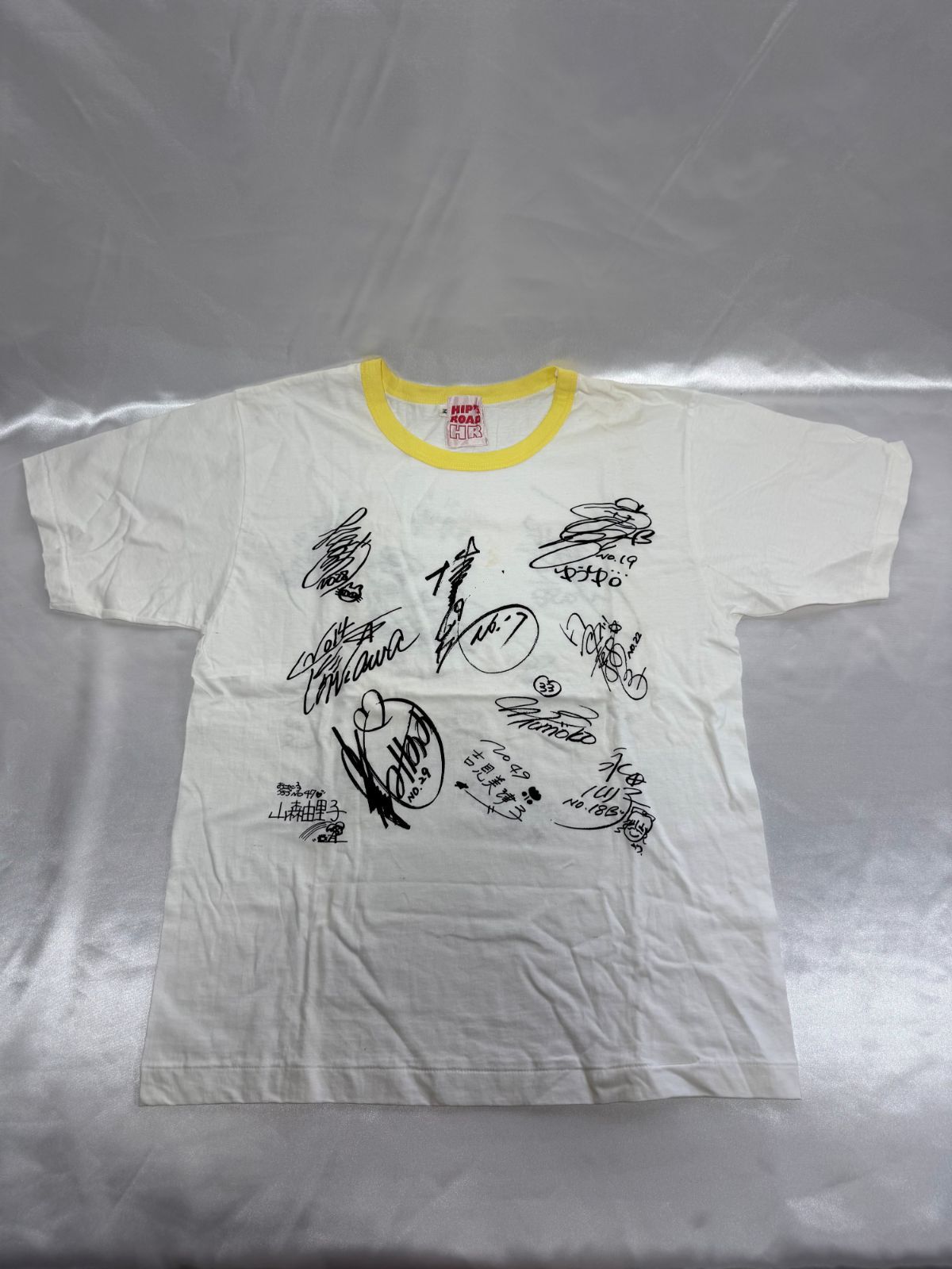 おニャン子クラブ プリントサイン入り Tシャツ 当時物 - メルカリ