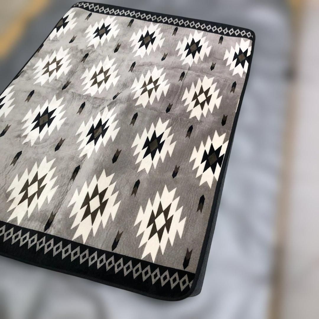 美品 ワタナベ工業 WHC-155 1.5畳 ホットカーペット 100V 360W 日本製 6時間自動オフタイマー付 ダニ退治機能 強中弱切替 折りたたみ収納可　260221-2