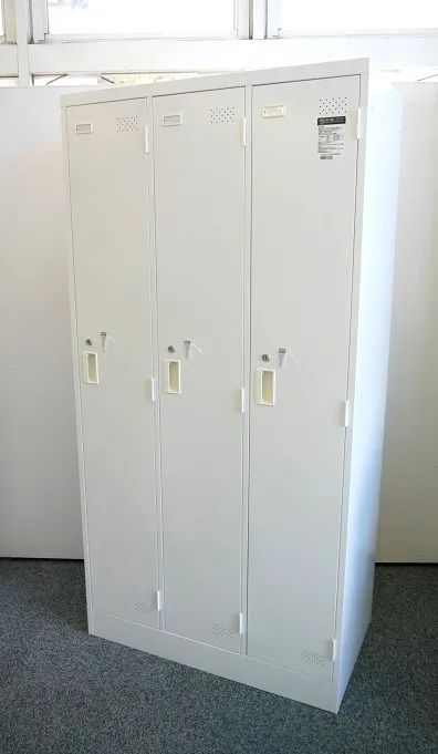 【東京都限定送料3300円も可】コクヨ　LK　3人用ロッカー　白　ホワイト　更衣　オフィス家具