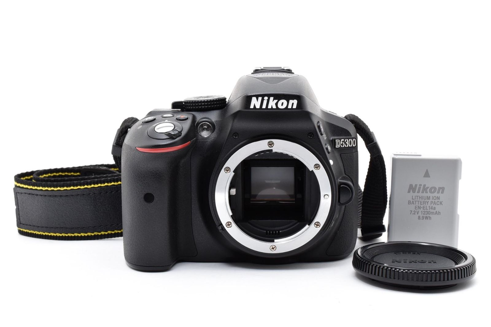 NikonD5300 メルカリなどの相場より安いと思います。使用頻度少 ◇ショット数僅か◇Nikon D5300◇WiFiで楽々転送◇一眼レフカメラ