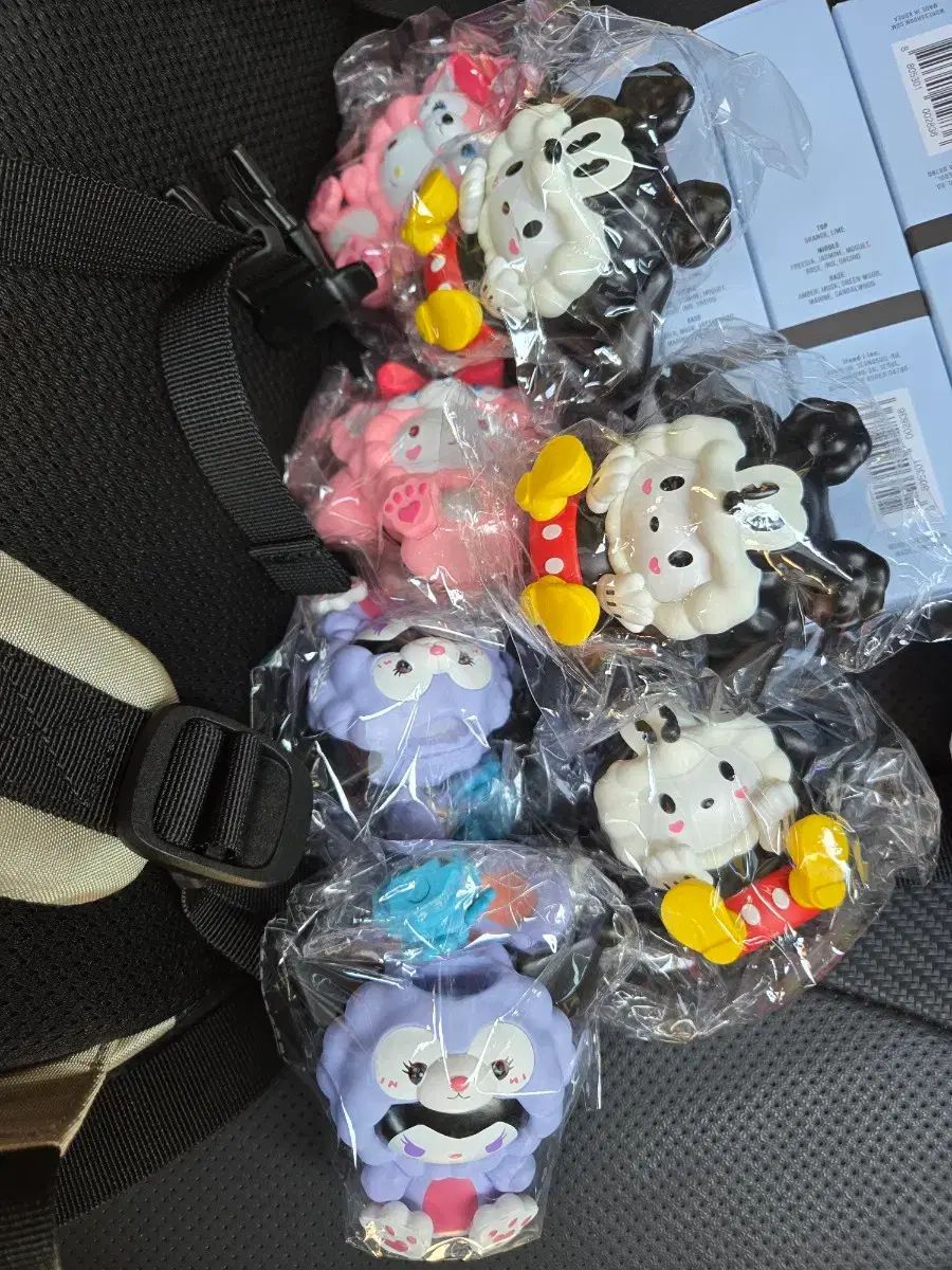 未開封) サンリオとディズニー コラボ フィギュア 出品 - メルカリ