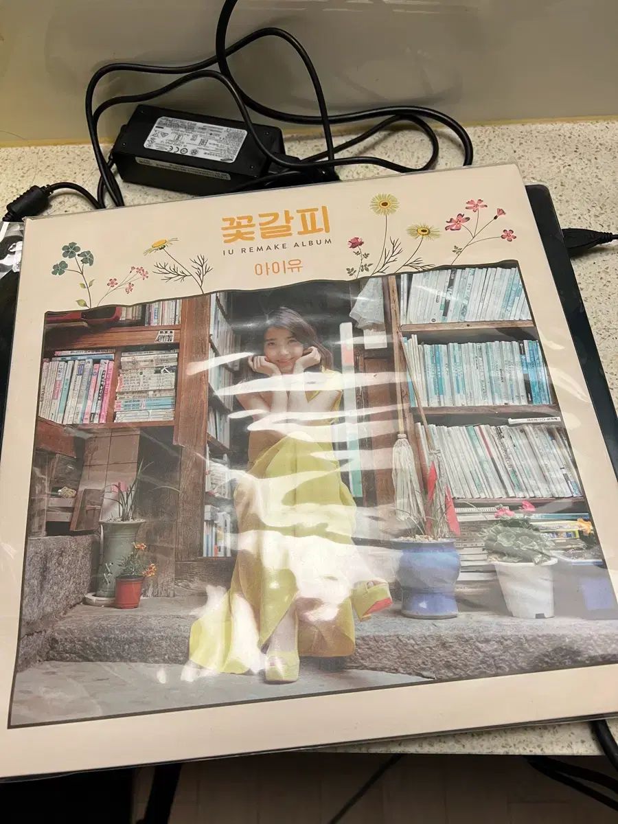 未開封 IU(アイユ) 花しおり LP - メルカリ