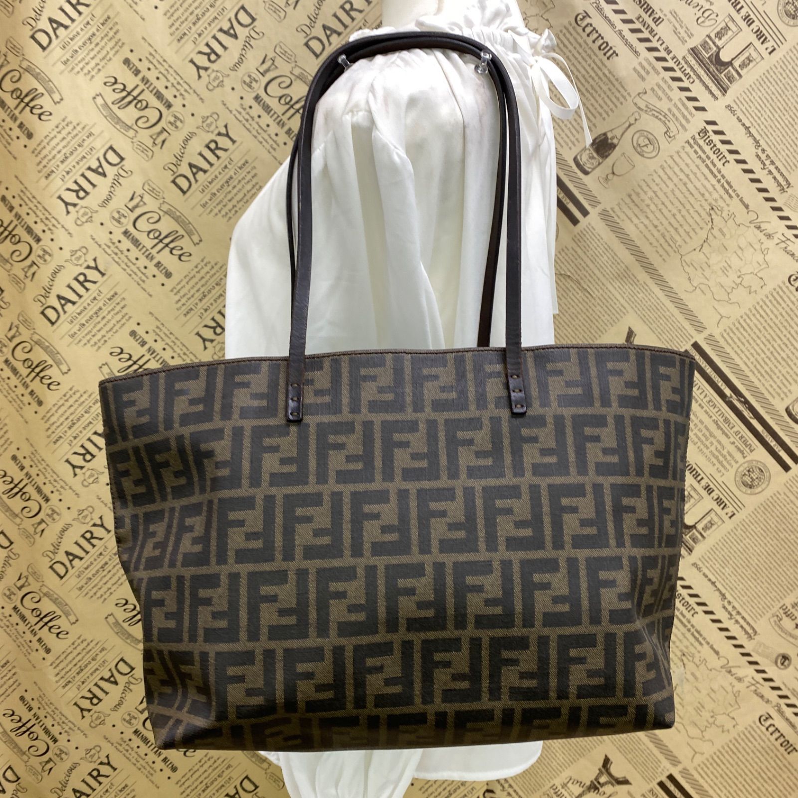 ♥美品♥フェンディ トートバッグ ビジネス ショルダー ズッカ A4 FENDI フェンディ トートバッグ ズッカ A4 ビジネス 旅行 フォーマル GD361