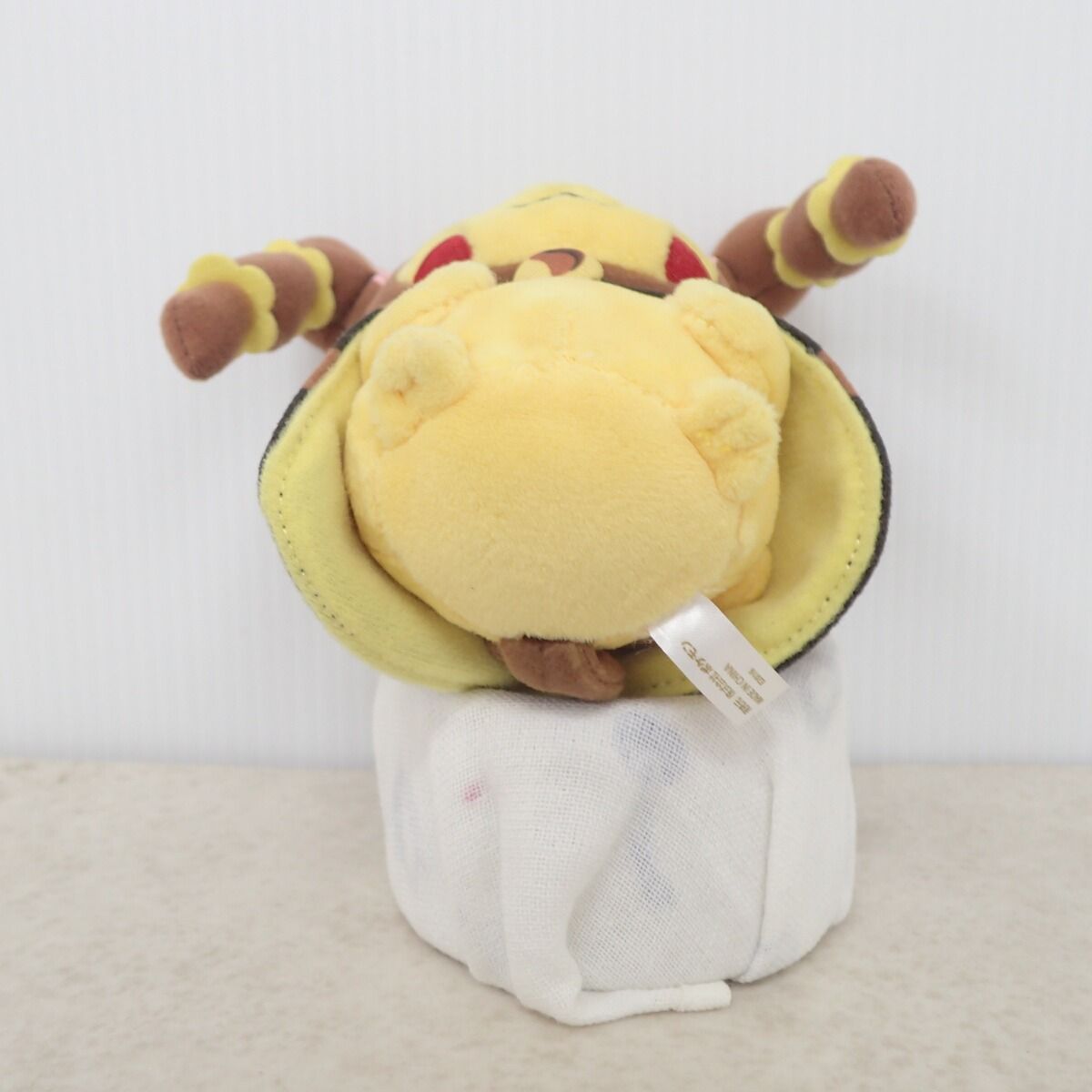 ポケモンセンター マスコット　メガミミロップのポンチョを着たピカチュウ ポケモンセンター マスコット メガミミロップのポンチョを着た