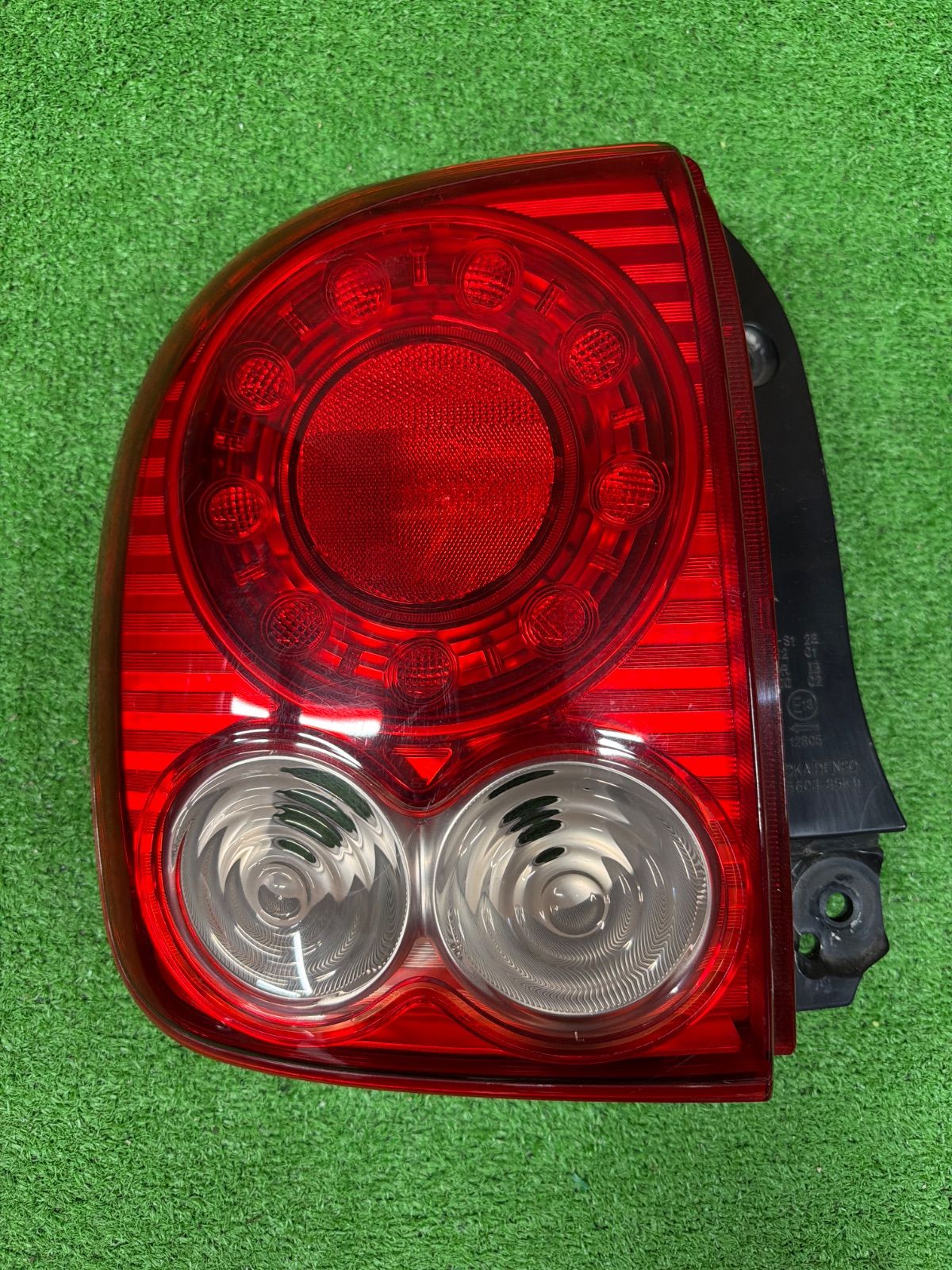 アルトラパン HE22S 左側　テールランプ35603-85K1 (157) スズキ アルトラパン HE22S 純正 左側 テールランプ TOKAIDENSO 35603
