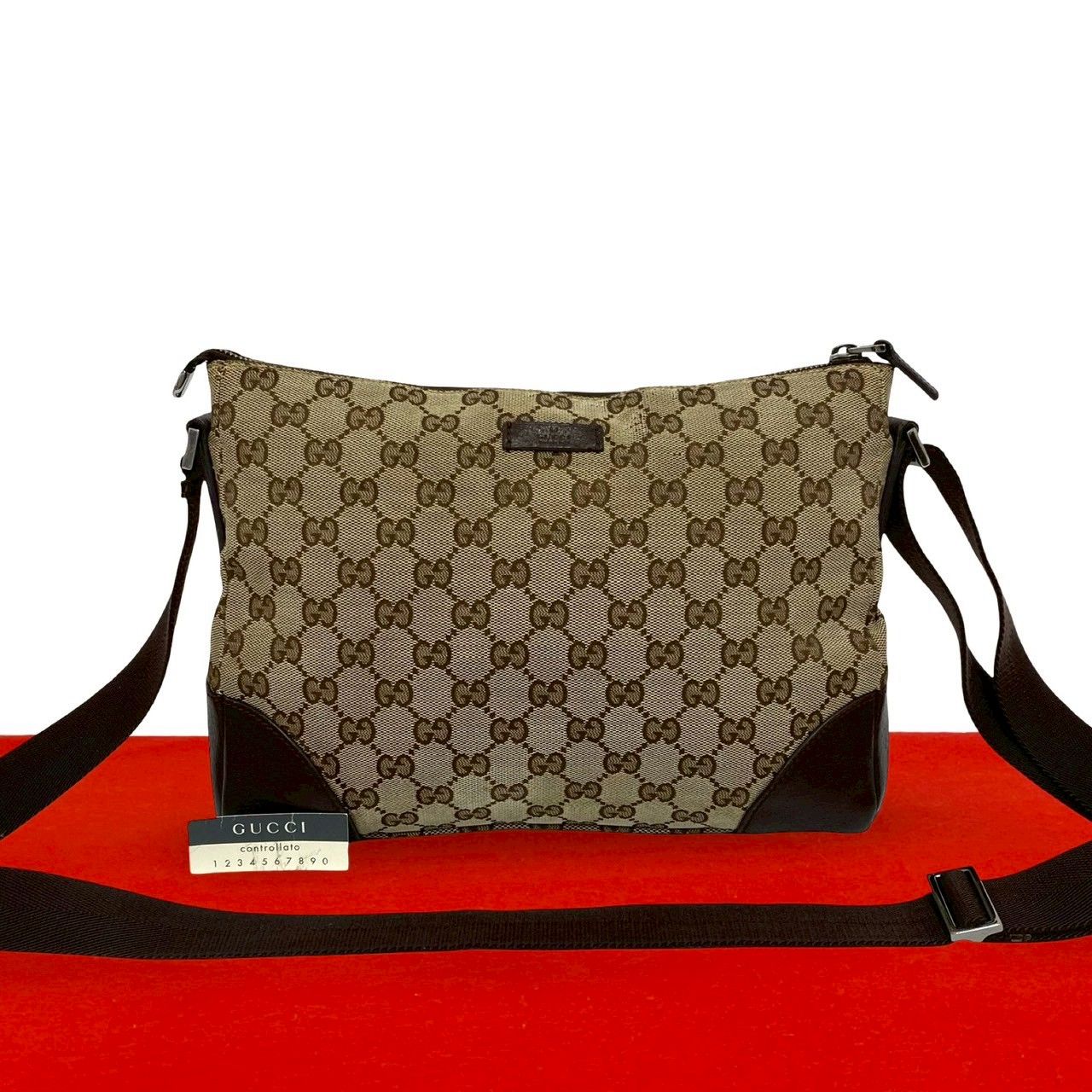 極 美品 GUCCI グッチ オールドグッチ ヴィンテージ GG ロゴ レザー 本革 ショルダーバッグ ポシェット サコッシュ ブラック b67-6 GUCCI（グッチ） 極 美品 オールドグッチ ヴィンテージ GG ロゴ 刻印