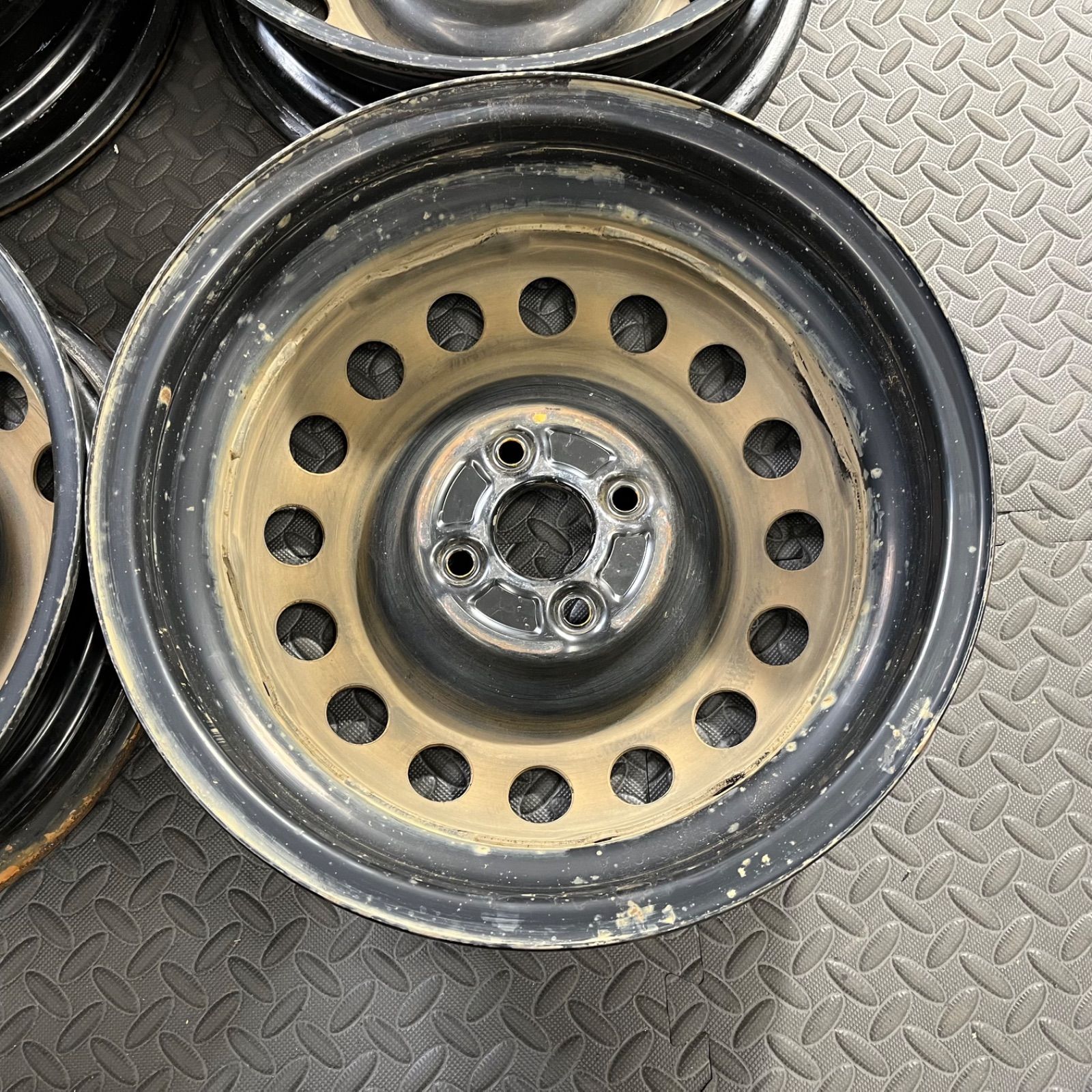 トヨタ純正スチールホイール 15×5J+39 PCD100/4H アクア ヴィッツ