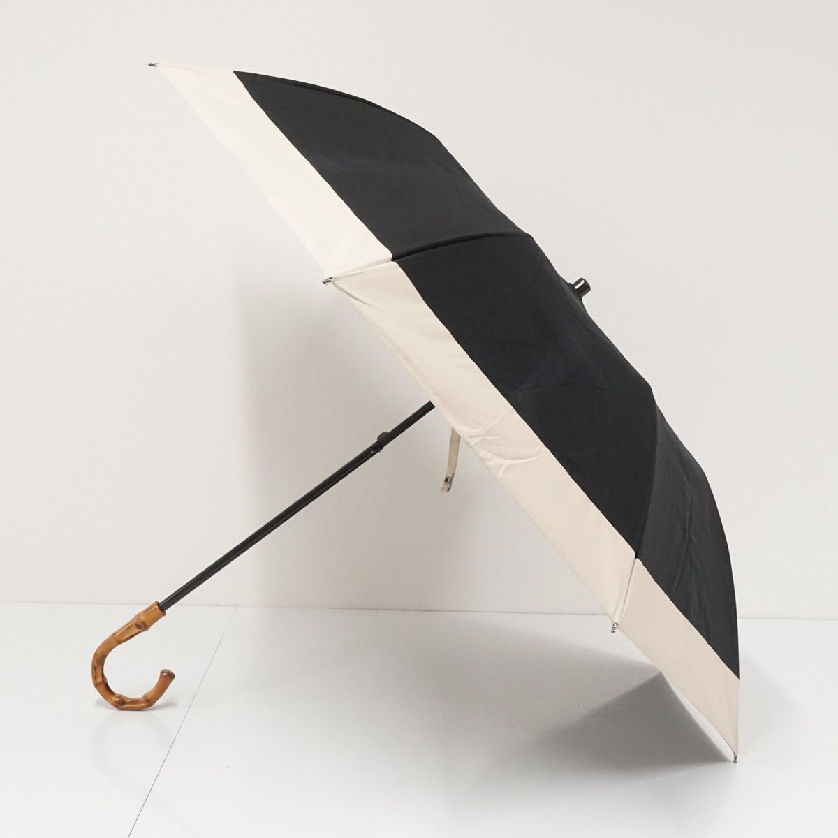 完全遮光折日傘 芦屋ロサブラン USED品 コンビ ブラック×ベージュ 竹