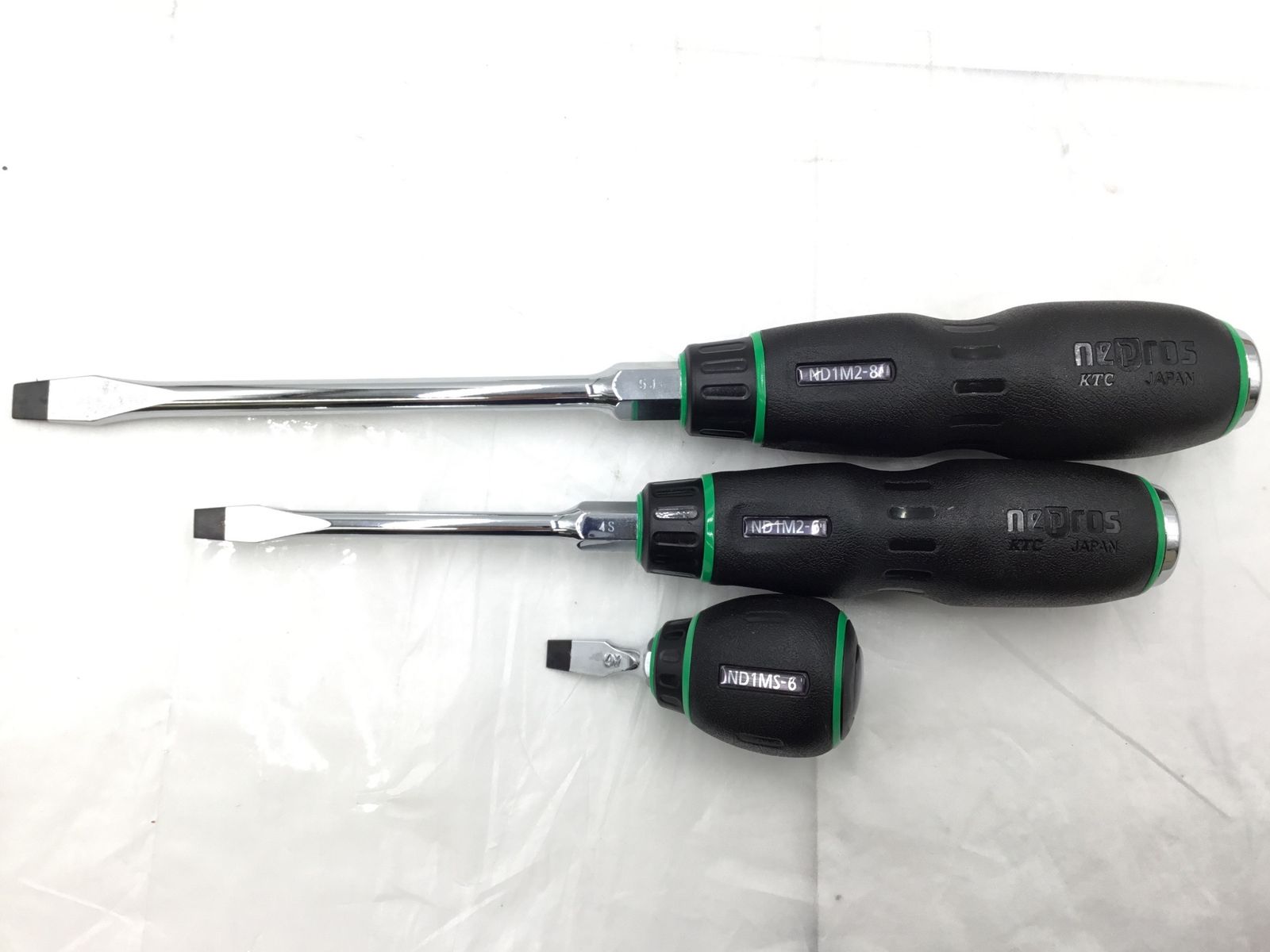 未使用に近い】KTC/Nepros/ネプロス NTD106 ☆ 樹脂柄混合ドライバー 