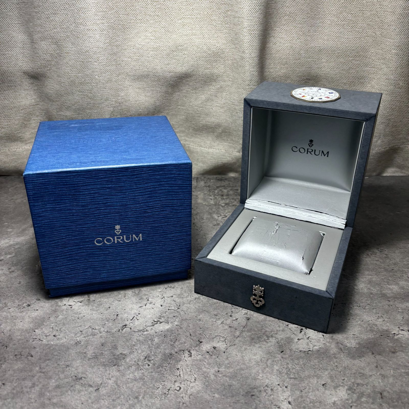 CORUM コルム 時計 ケース 空箱 BOX 外箱付 腕時計用 付属品なし