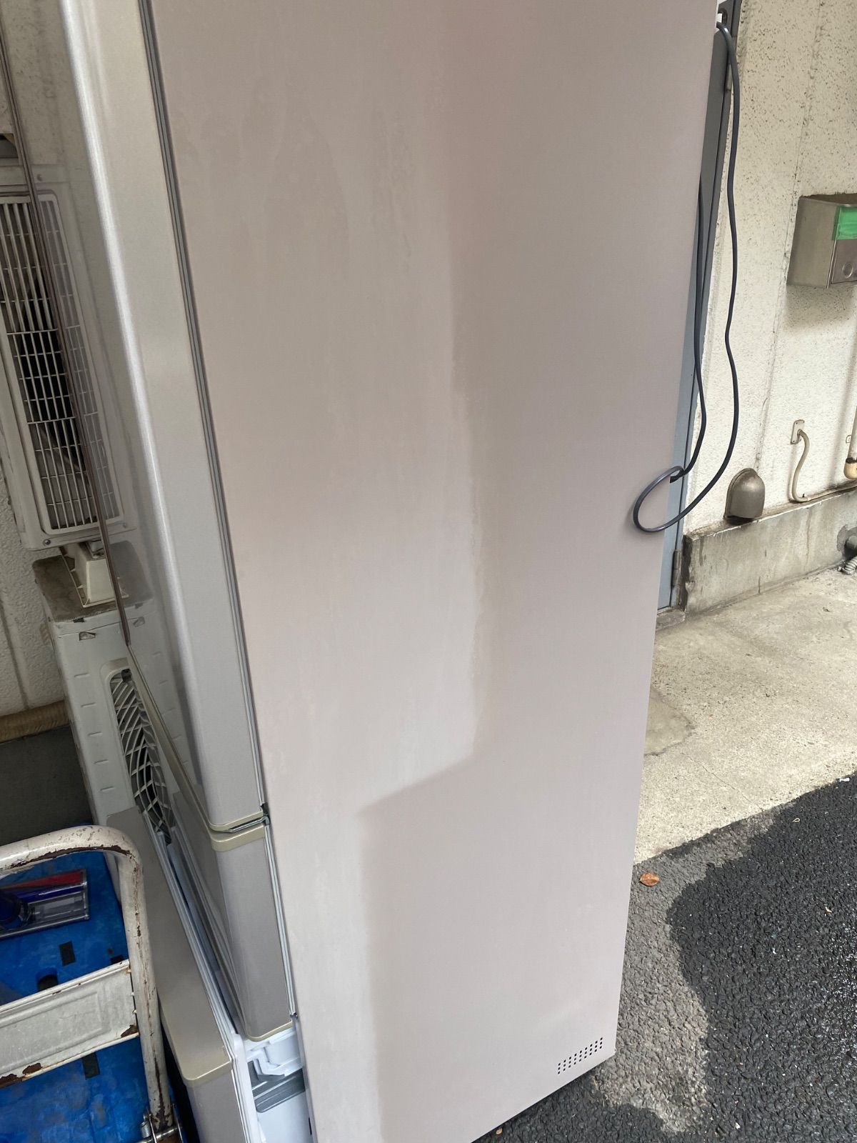 HITACHI 3ドア冷蔵庫 315L 自動製氷付き限定地域配送設置無料 - メルカリ