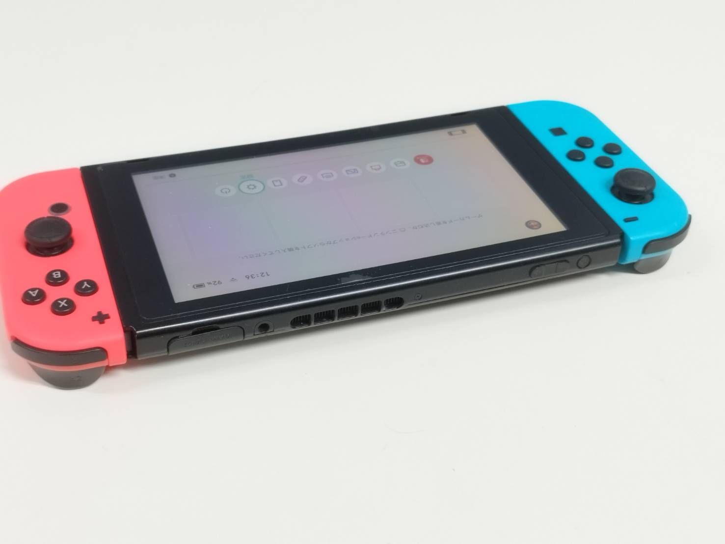 【良品】Nintendo Switch HAC-001(-01)/2019年製/キャリングケースつき！ Nintendo Switch 本体 HAC-001(-01)/2021年製/バッテリー強化版〈HAC-S