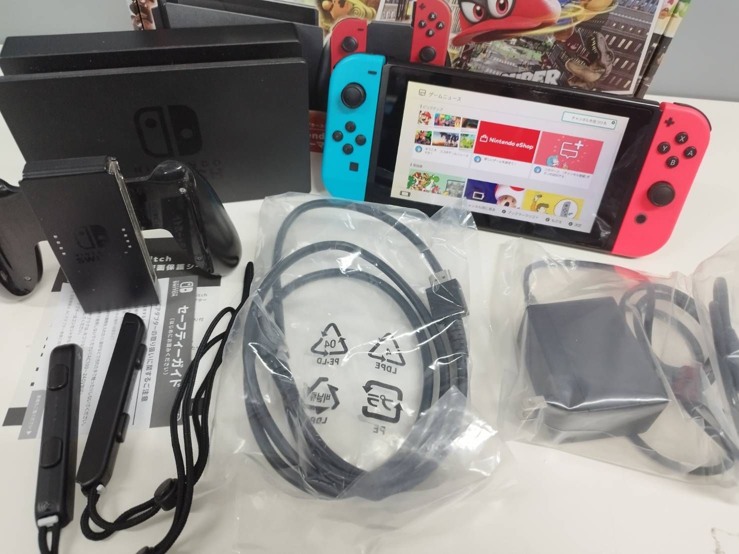 Nintendo Switch 本体 HAC-001(-01)/2021年製/バッテリー強化版〈HAC-S