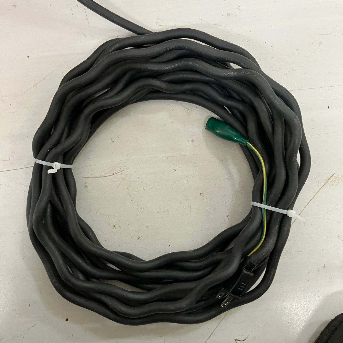 ZOJIRUSHI CORPORATION 象印 (2) 単相100v 200kg 揚程6m ホイスト