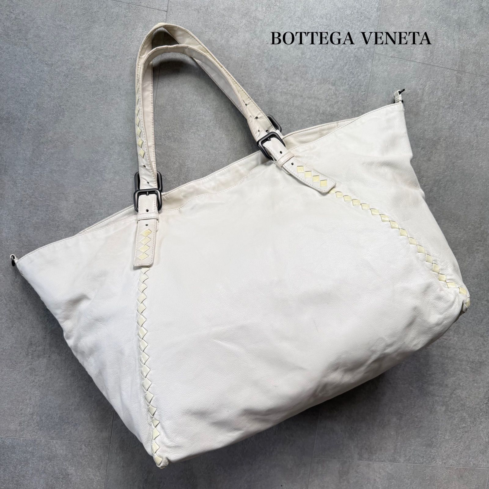BOTTEGA VENETA ボッテガヴェネタ イントレチャート トートバッグ