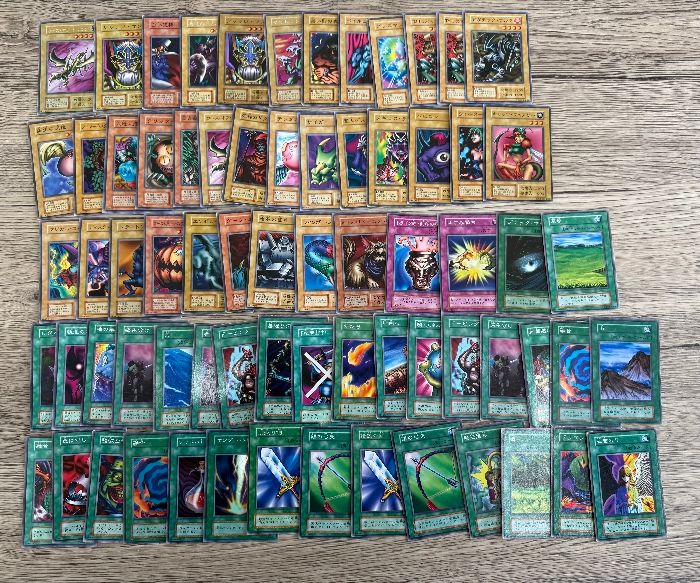 遊戯王 初期カード シール まとめ売り 385枚 遊戯王 初期カード シールなし まとめ売り - メルカリ