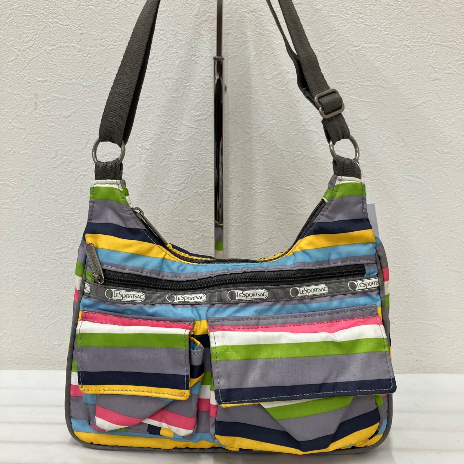 2402 LeSportsac レスポートサック ショルダーバッグ 斜めがけ 紐調節 