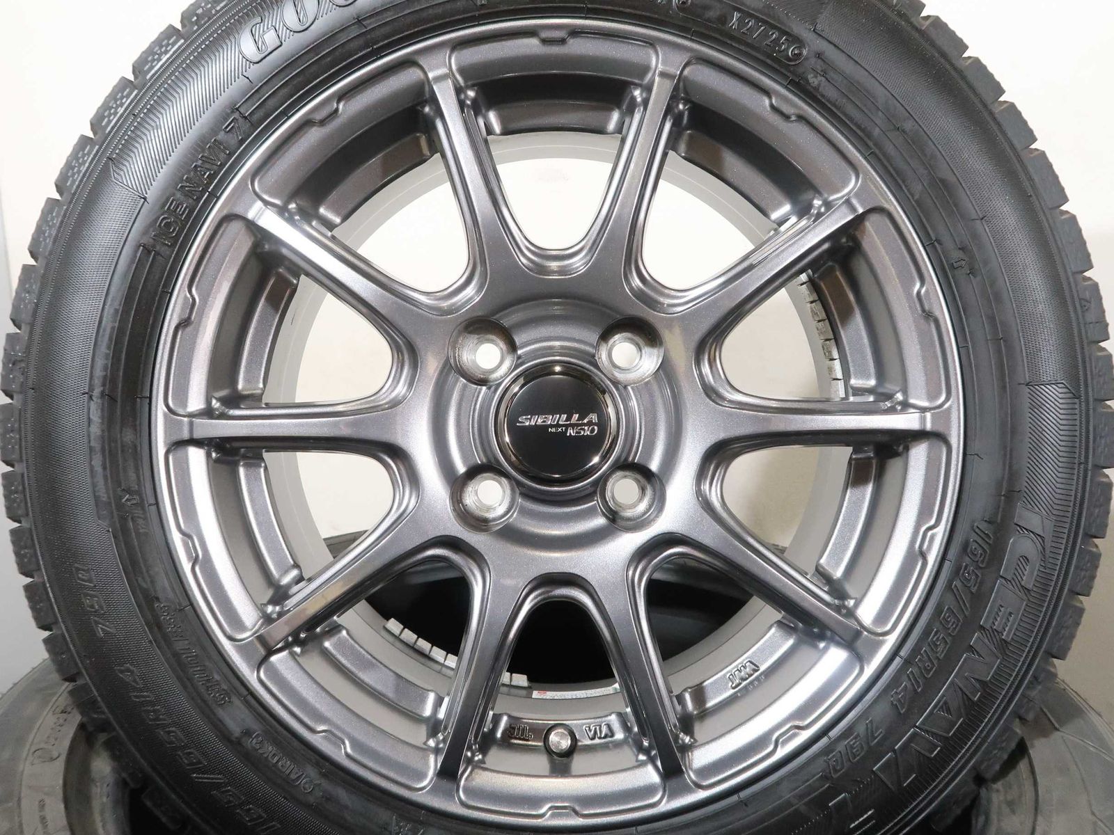 GOODYEAR ICENAVI7 165/65R14 14インチ スタッドレス 4本 21年製 バリ溝 トール タンク ルーミー パッソ ブーン等　(KTO039) GOODYEAR ICENAVI7 165/65R14 14インチ スタッドレス 4本 21年製 バリ