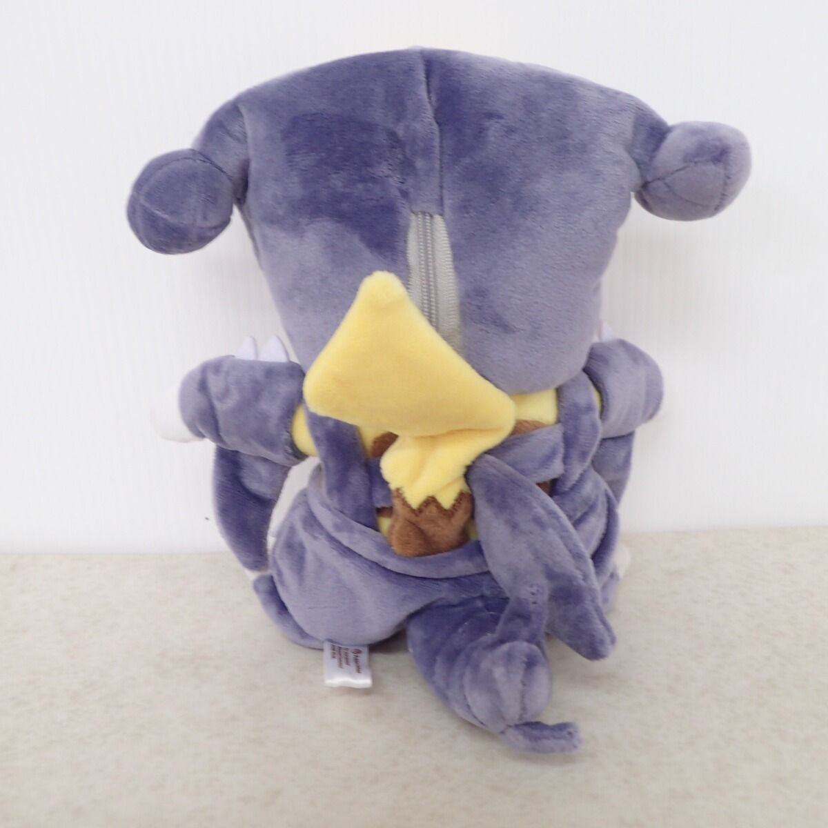 ポケモンセンター ぬいぐるみ ガブリアスマニアなピカチュウ 紙タグ無