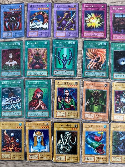 遊戯王 初期 シールなし まとめ売り - メルカリ