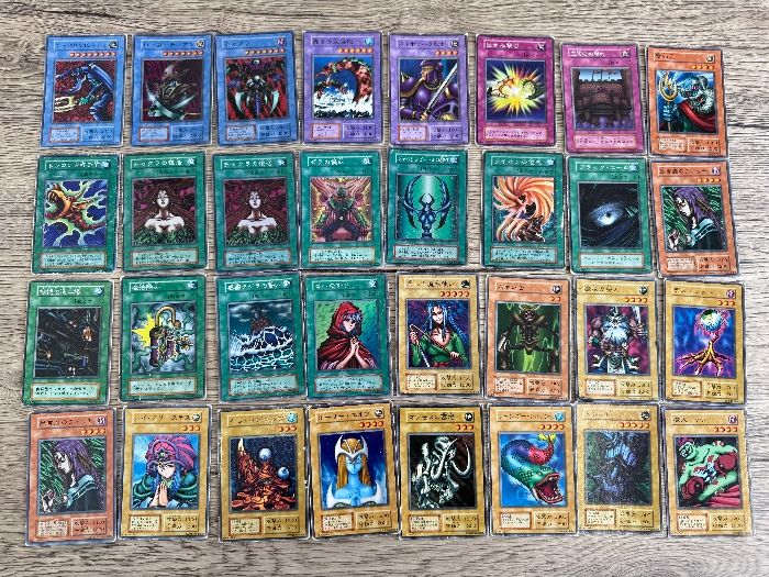 遊戯王 初期カード シール まとめ売り 385枚 遊戯王 初期 シールなし まとめ売り - メルカリ