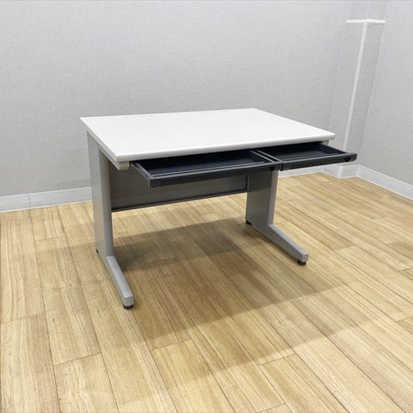 イトーキ　CZR　色W9　平机　W1000『中古美品』複数入荷！H720 平デスク CZ 引出し付 オフィスデスク W1000 D700 イトーキ グレー