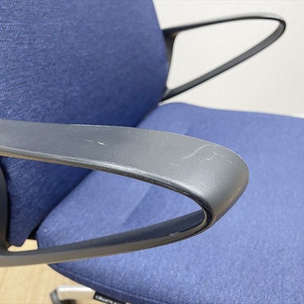 モードチェア ミドルバック オフィスチェア 肘付 オカムラ ブルー