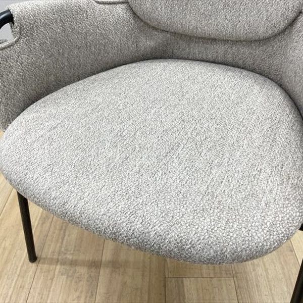 ミーティングチェア 肘付 アスプルンド ワークプラス マユクアームチェア デスクチェア ロビーチェア ベージュ ミーティングチェア 肘付 アスプルンド ワークプラス マユクアームチェア デスクチェア ロビーチェア ベージュ