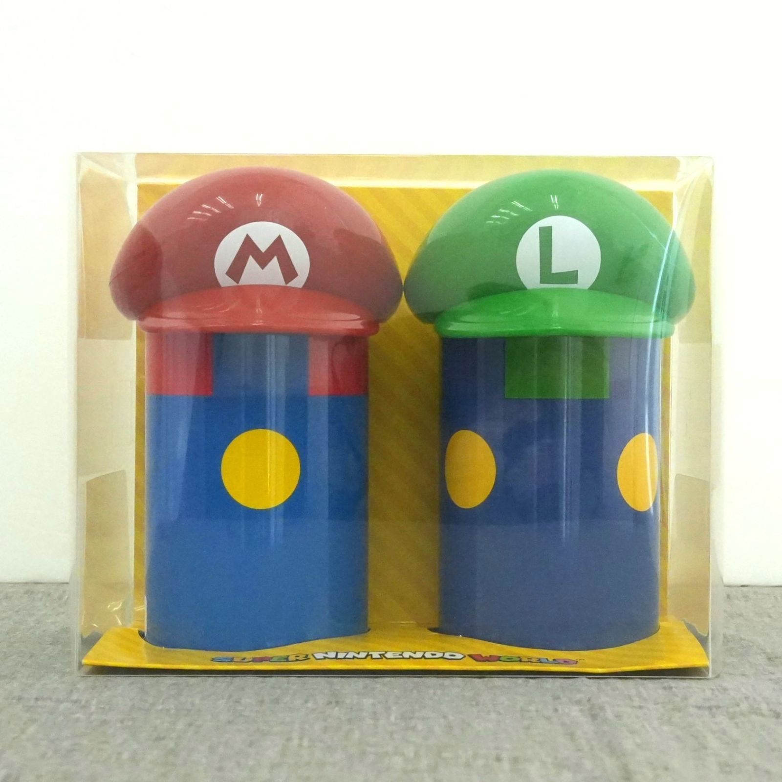 KO] USJ マリオ ルイージ コスチューム缶 スーパーニンテンドー