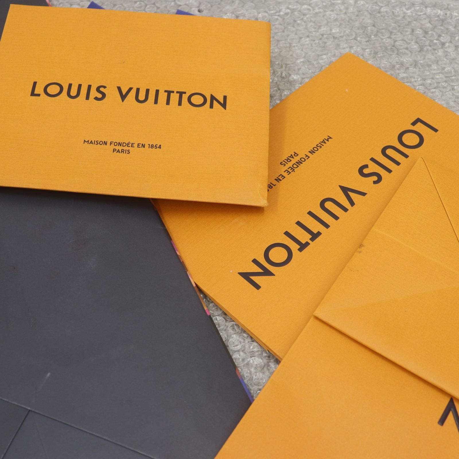 LOUIS VUITTON オレンジ紙袋大＋空箱＋紐付き LOUIS VUITTON - ◇LOUIS VUITTON空箱セット◇の通販 by peace