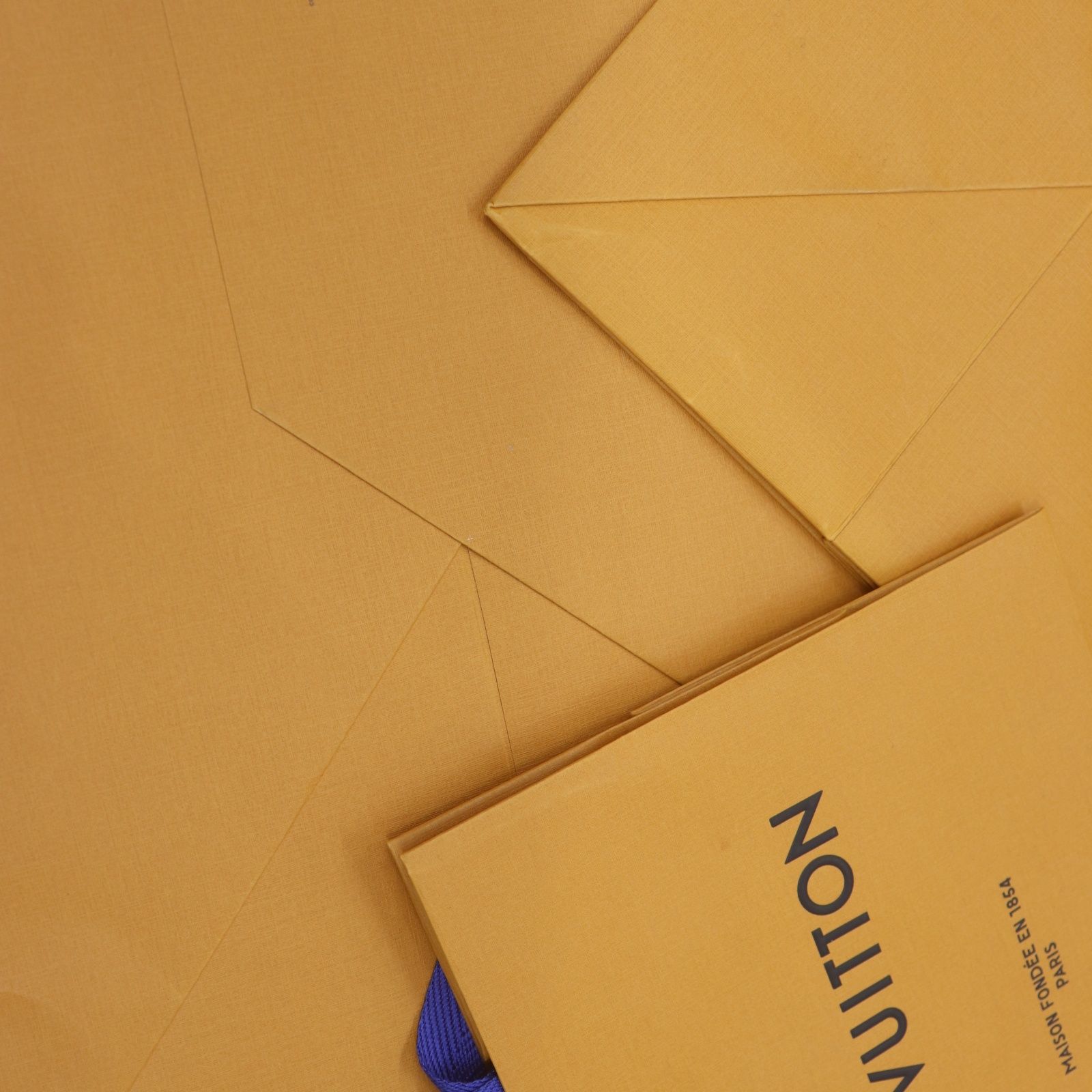 ITSV40CNZZK8 LOUIS VUITTON ルイヴィトン BOX 空き箱 ショッパー 純正