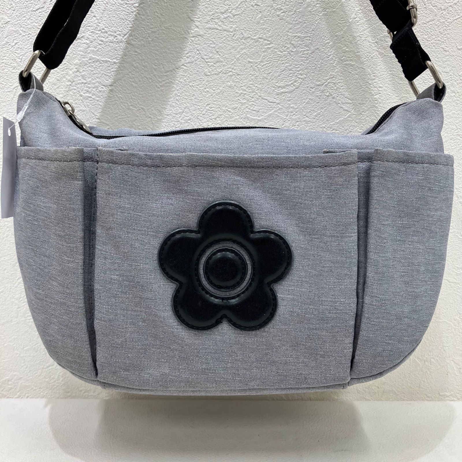 2475 MARY QUANT マリークワント ショルダーバッグ 斜めがけ 紐調節 