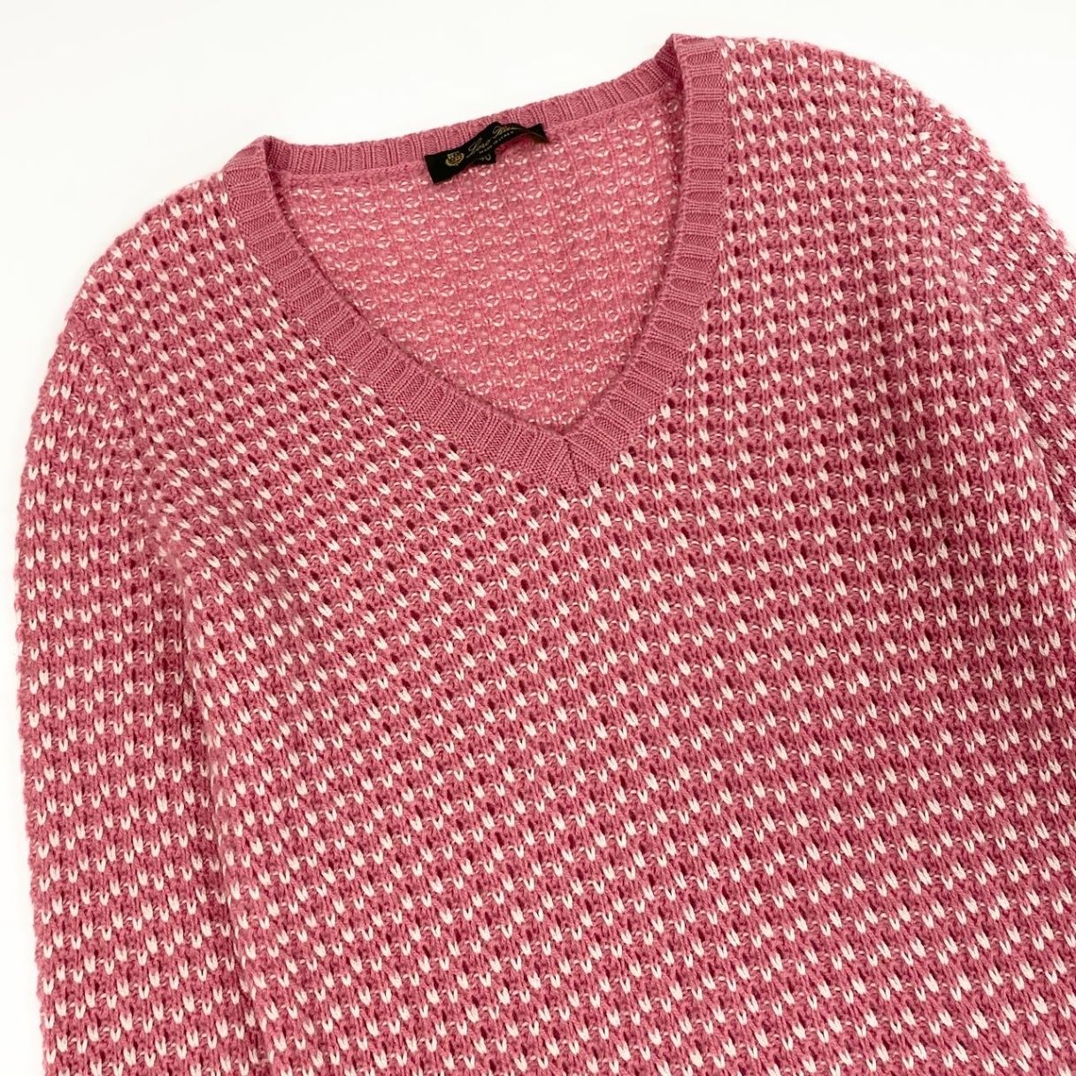 Loro Piana ピンク Vネックニットセーター Loro Piana Royal Lightness® V-Neck Fluffy Pink | Sweaters US