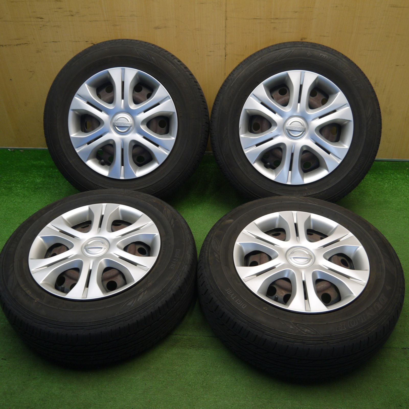 バリ溝！23年！8.5分☆日産 ノート 純正 スチール 185/70R14 