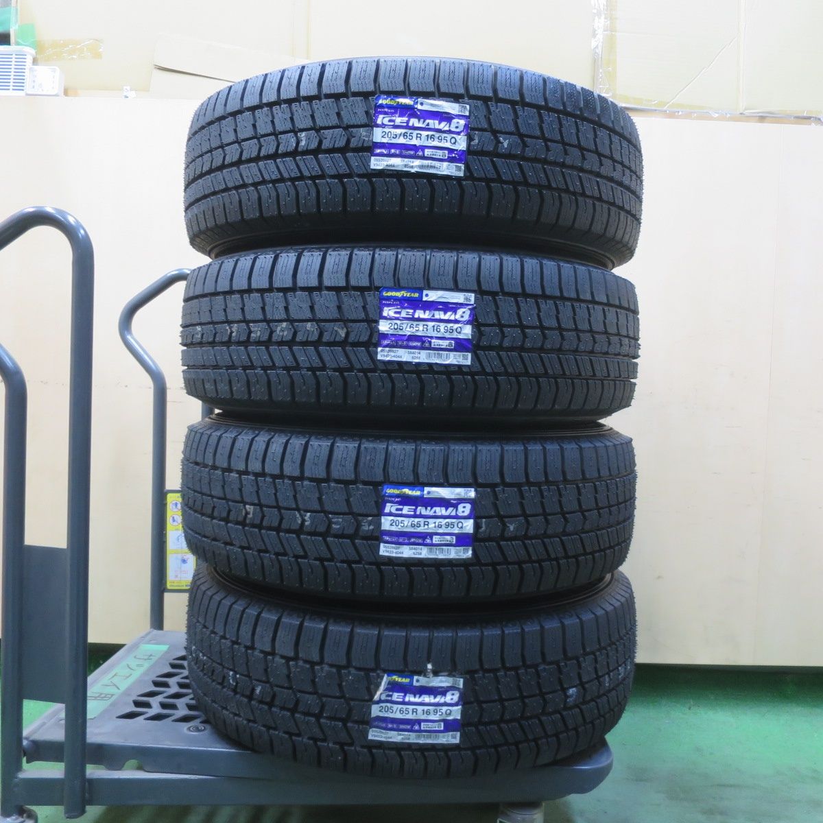 未使用！23年☆LOXARNY SPORT 205/65R16 スタッドレス グッドイヤー 
