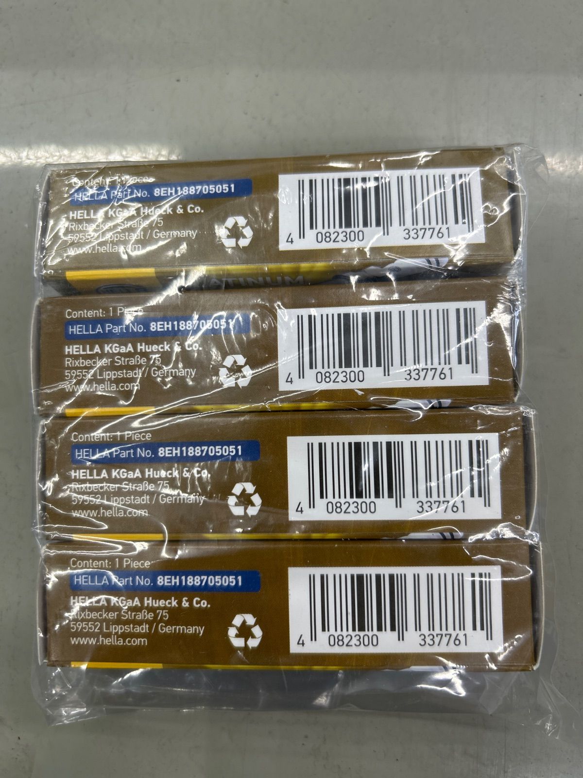 新品　未使用　スパークプラグ　アウディQ5