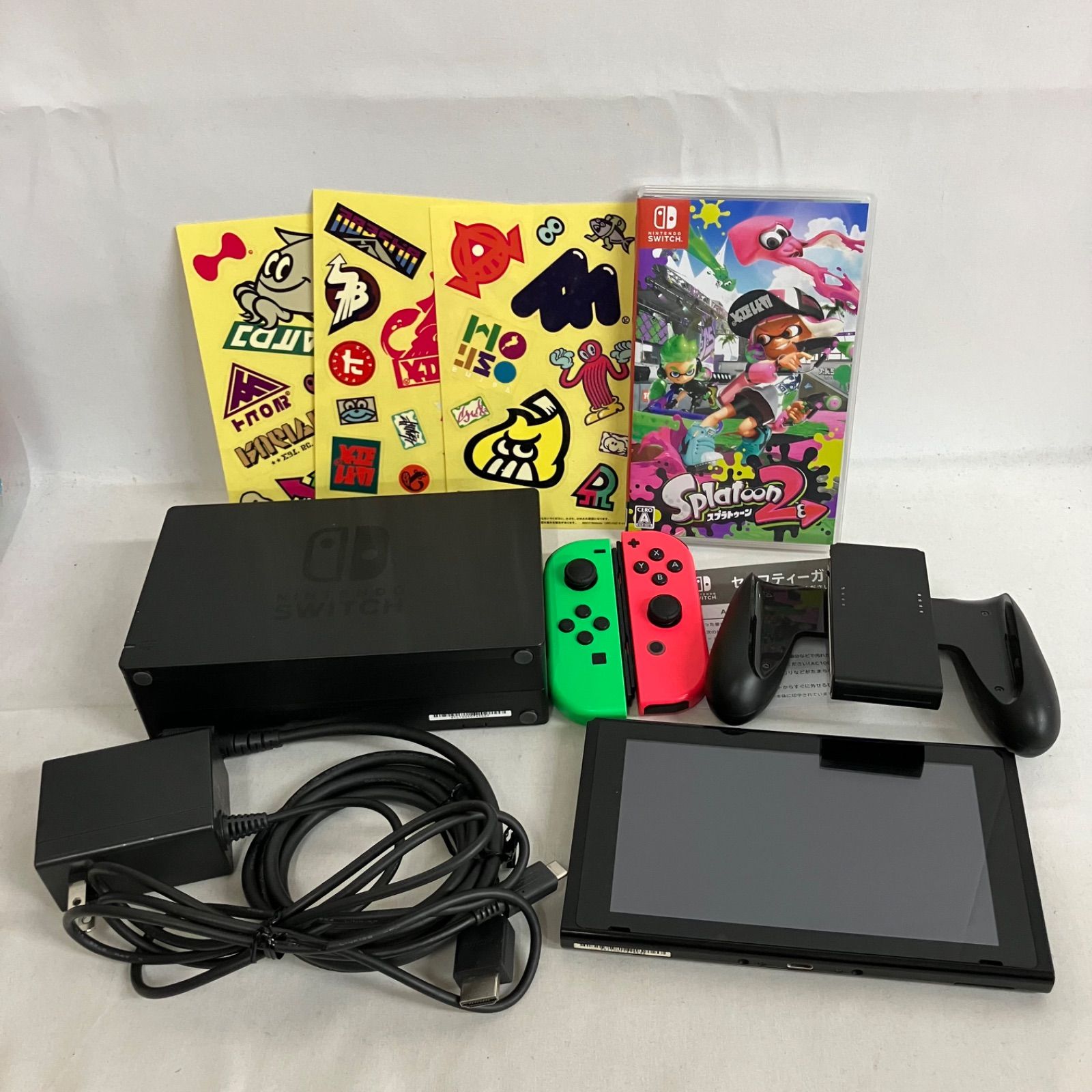 任天堂Nintendo Switch（本体）＆スプラトゥーン2セット　中古品 任天堂（Nintendo） Nintendo Switch本体 スプラトゥーン2セット