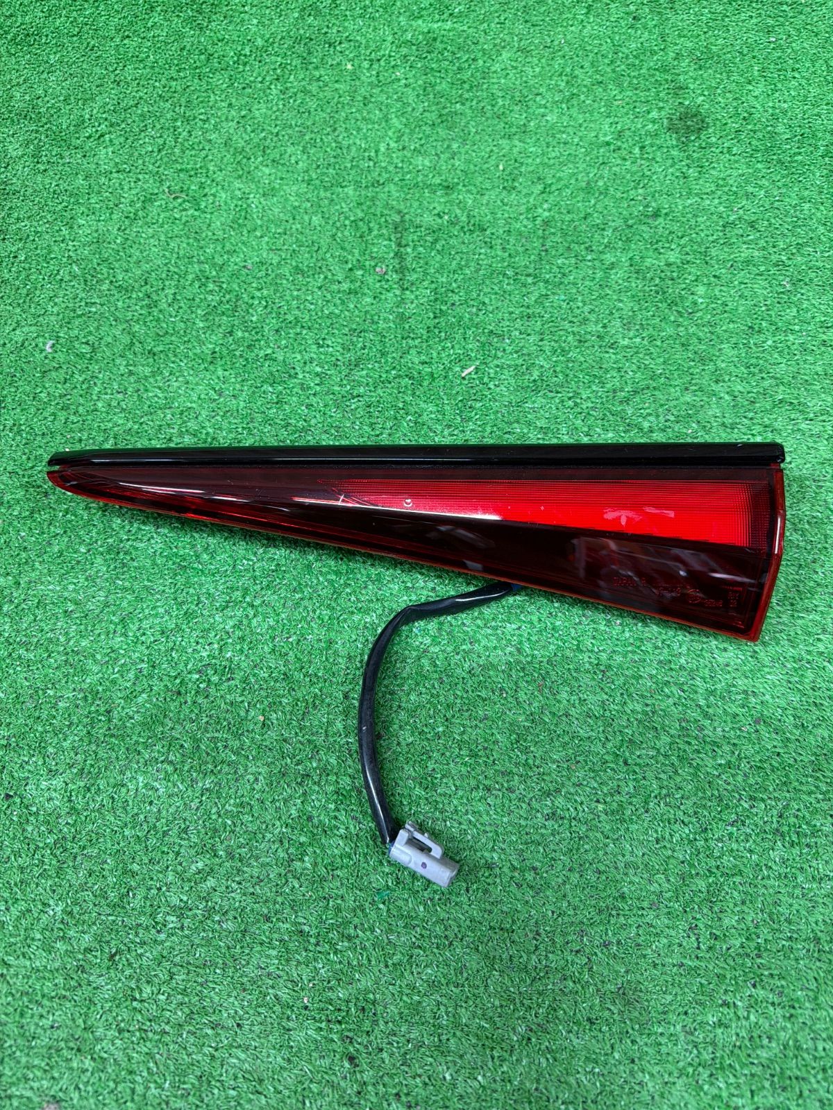トヨタ　プリウス　ZVW50 ZVW51　純正　右側　テールランプ　ICHIKOH 47-113　(893)