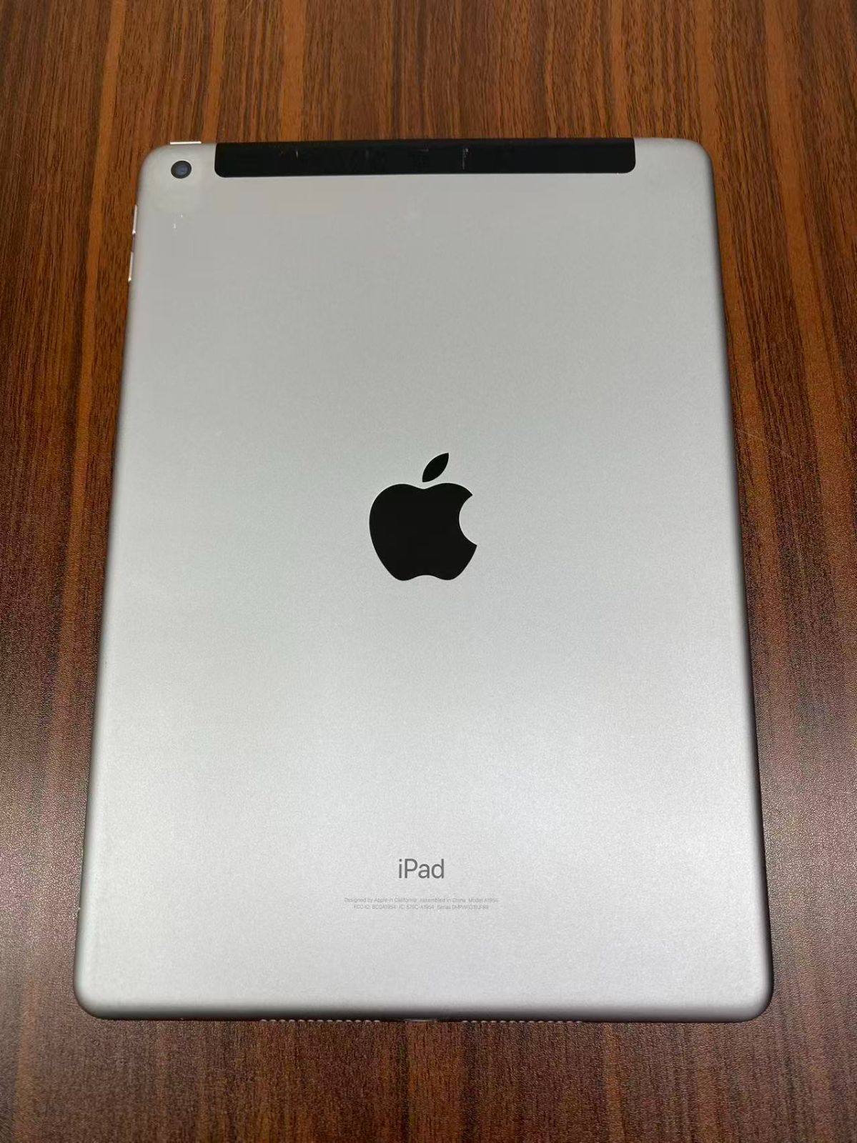 【動作確認・初期化済み】Apple iPad6 Wi-Fi + Cellular128GB　Space gray　訳あり