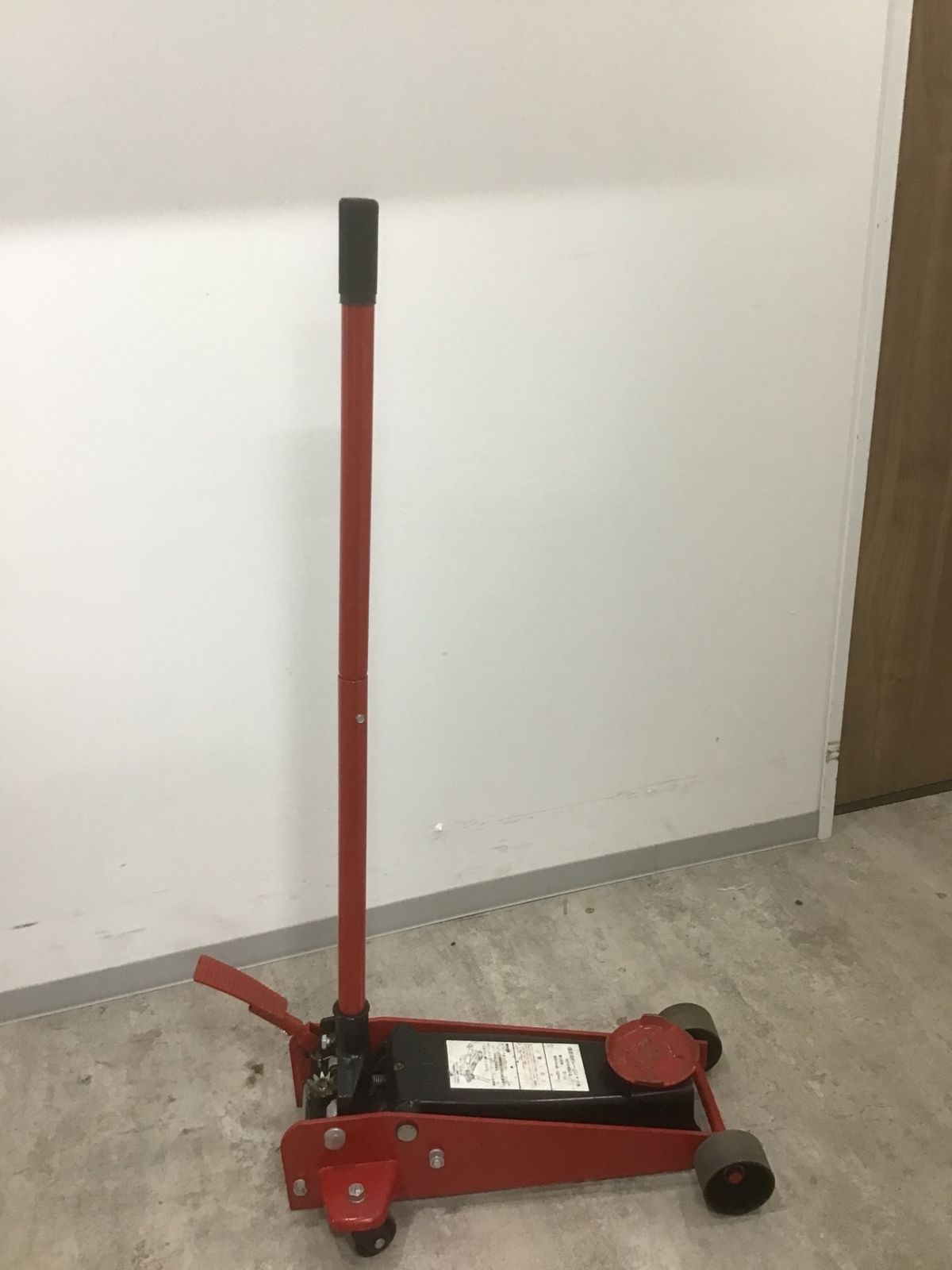 【中古動作品】油圧式ガレージジャッキ　型番：SGJ-3　3トン　揚程145～510mm△アクトツール富山店△BR福