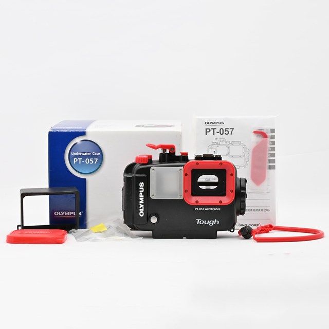 ＜良品＞ OLYMPUS PT-057 水中ハウジング｜TG-850 / TG-860対応｜防水プロテクター｜ダイビング・水中撮影に最適｜動作良好