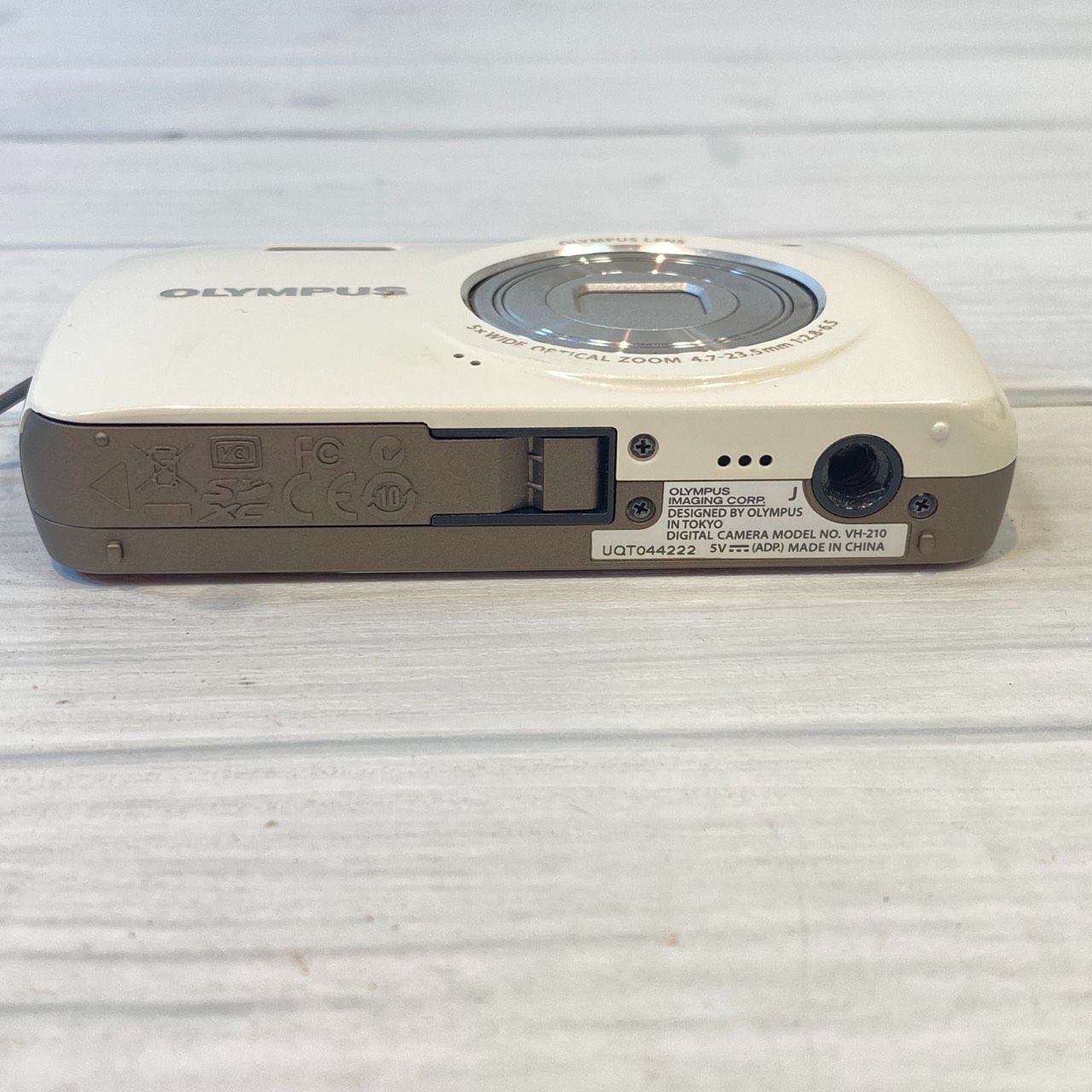 Olympus VH-210 ホワイト OLYMPUS デジタルカメラ VH-210