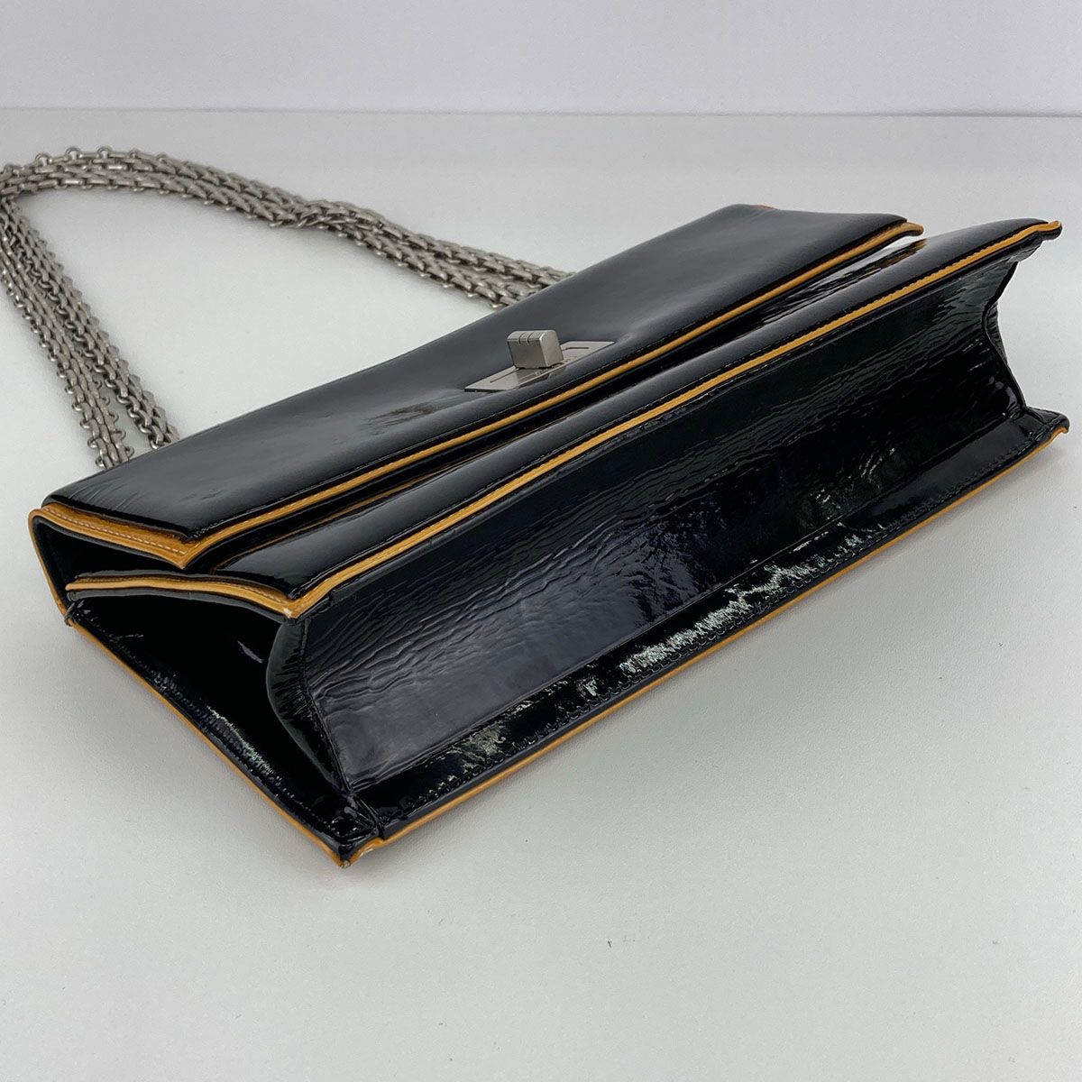 シャネル CHANEL 2.55 ショルダーバッグ バッグ レザー レディース ブラック系 / ゴールド系 【中古】 CHANEL シャネル 2.55 チェーンショルダーバッグ ショルダーバッグ