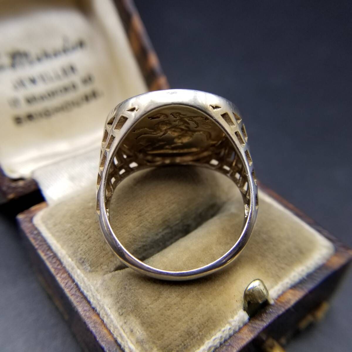 St. Geroge and the Dragon モチーフ 925シルバー ヴィンテージ シグネット リング 銀 指輪 クラシカル 存在感 ソブリンリング Y26-O St. Geroge and the Dragon コインモチーフ 925シルバー ヴィンテージ